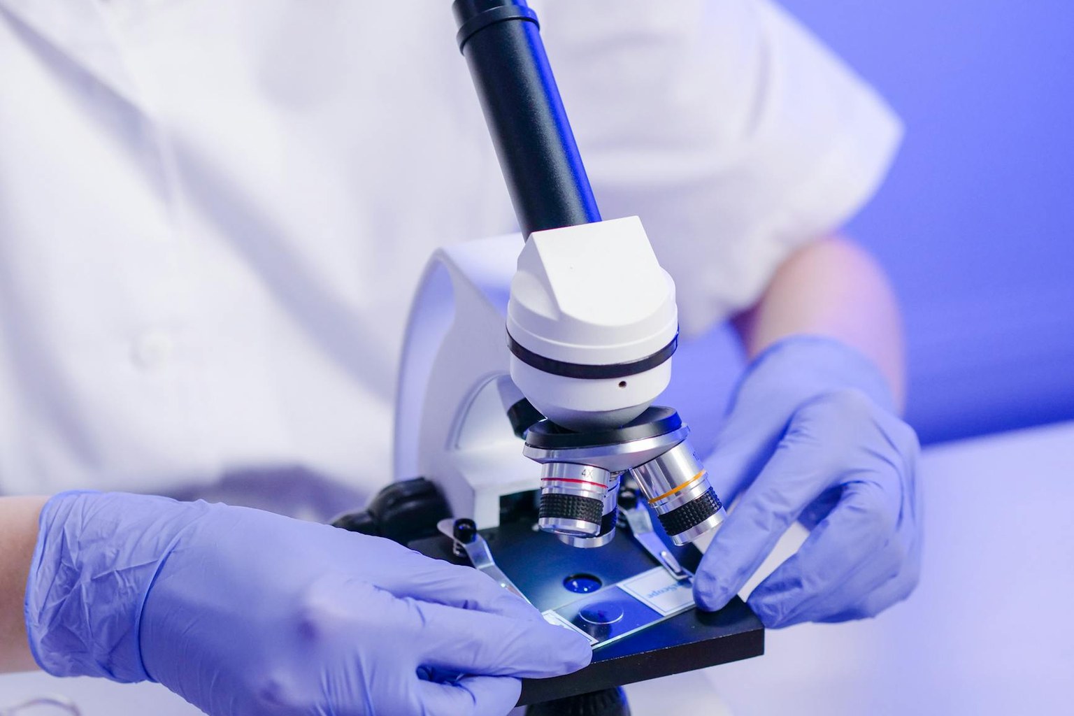 Иллюстрация к статье Соли в моче: оксалаты, ураты, фосфаты — когда волноваться